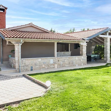 Dioniz Villa *