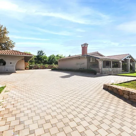 Dioniz Villa