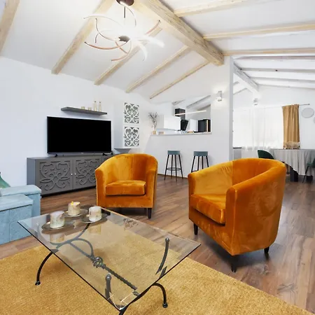 Dioniz 别墅 罗维尼